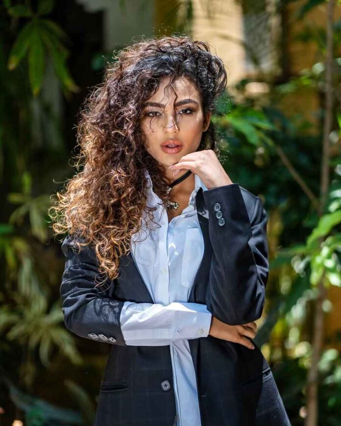 From Dance Instructor to Rising Star: Seerat Kapoor's Inspiring Journey in the South and Bollywood